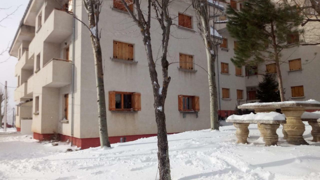 Apartamento Modesto En Las Montanas Del Pirineo Aragones En Alquiler Altruista Economico Villanúa Exterior foto